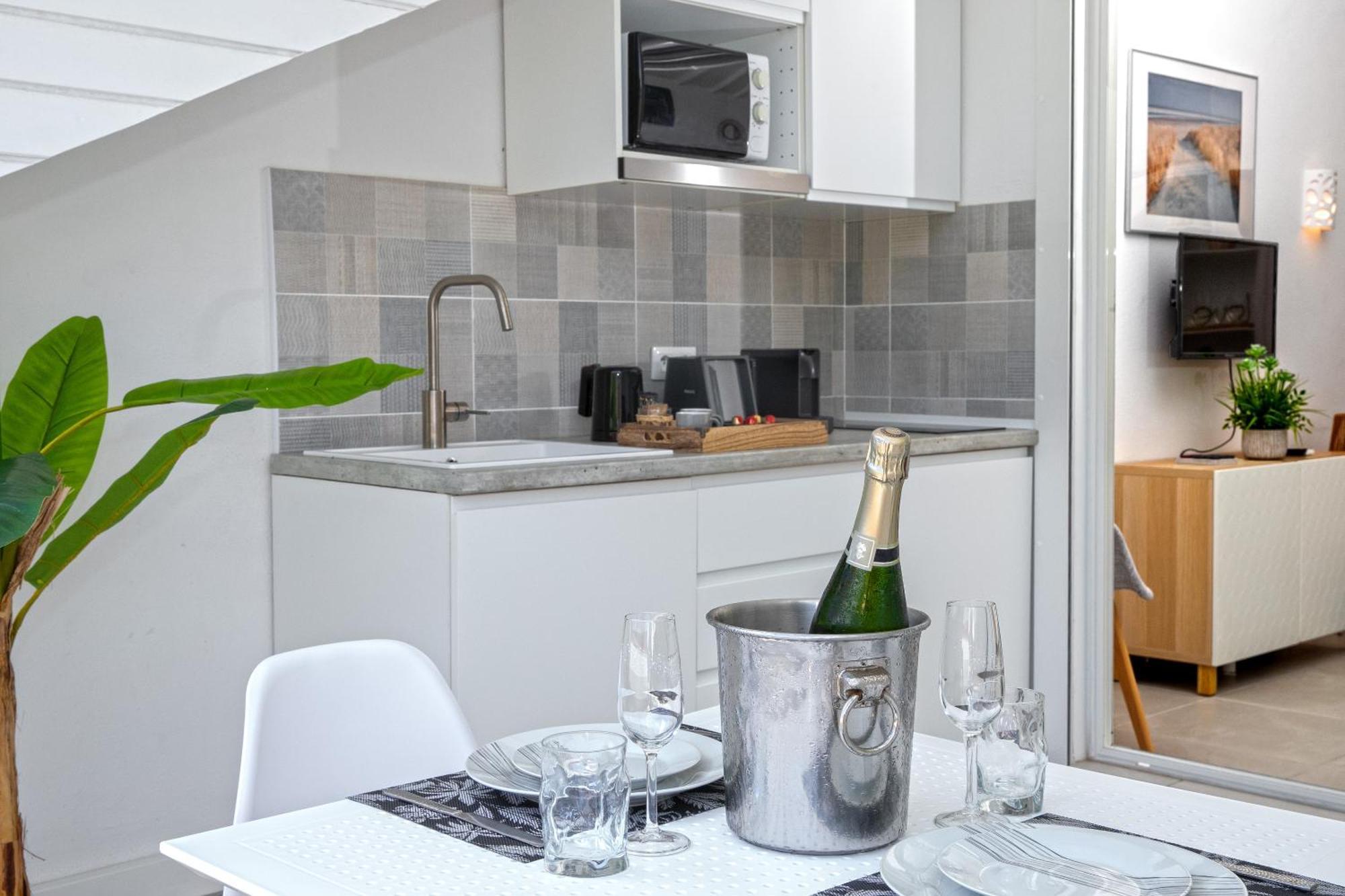 Beautiful Suite S12 With Pool And Sea View Куль-де-Сак Экстерьер фото